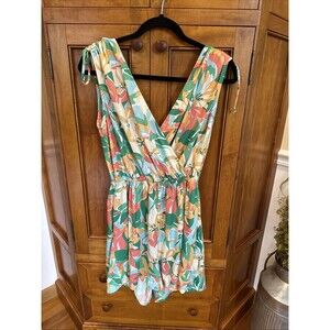 Women’s White Birch Floral Romper Size Medium with Pockets! Roomy! EUC